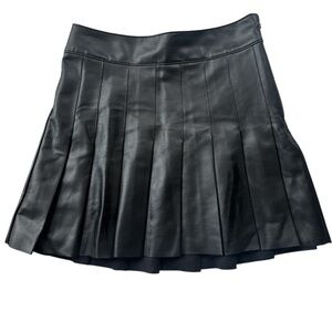 Abercrombie & Fitch Black Faux Leather Pleated Zip Skirt Size M New with Tags
